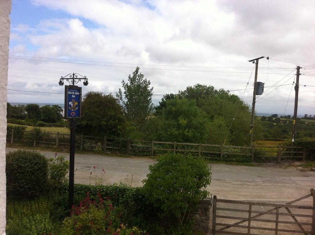 The Glan Yr Afon Inn Holywell  Habitación foto