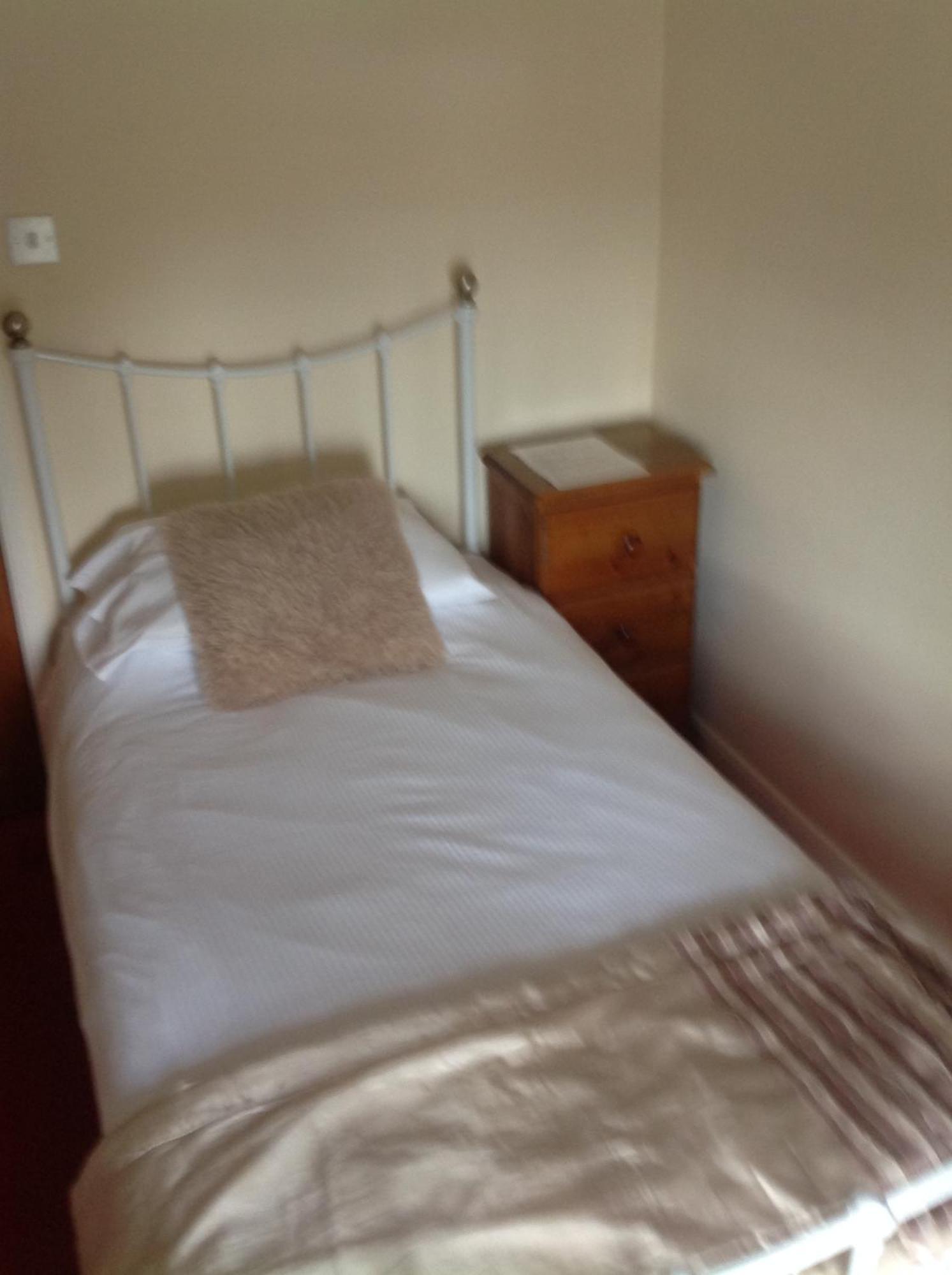 The Glan Yr Afon Inn Holywell  Habitación foto