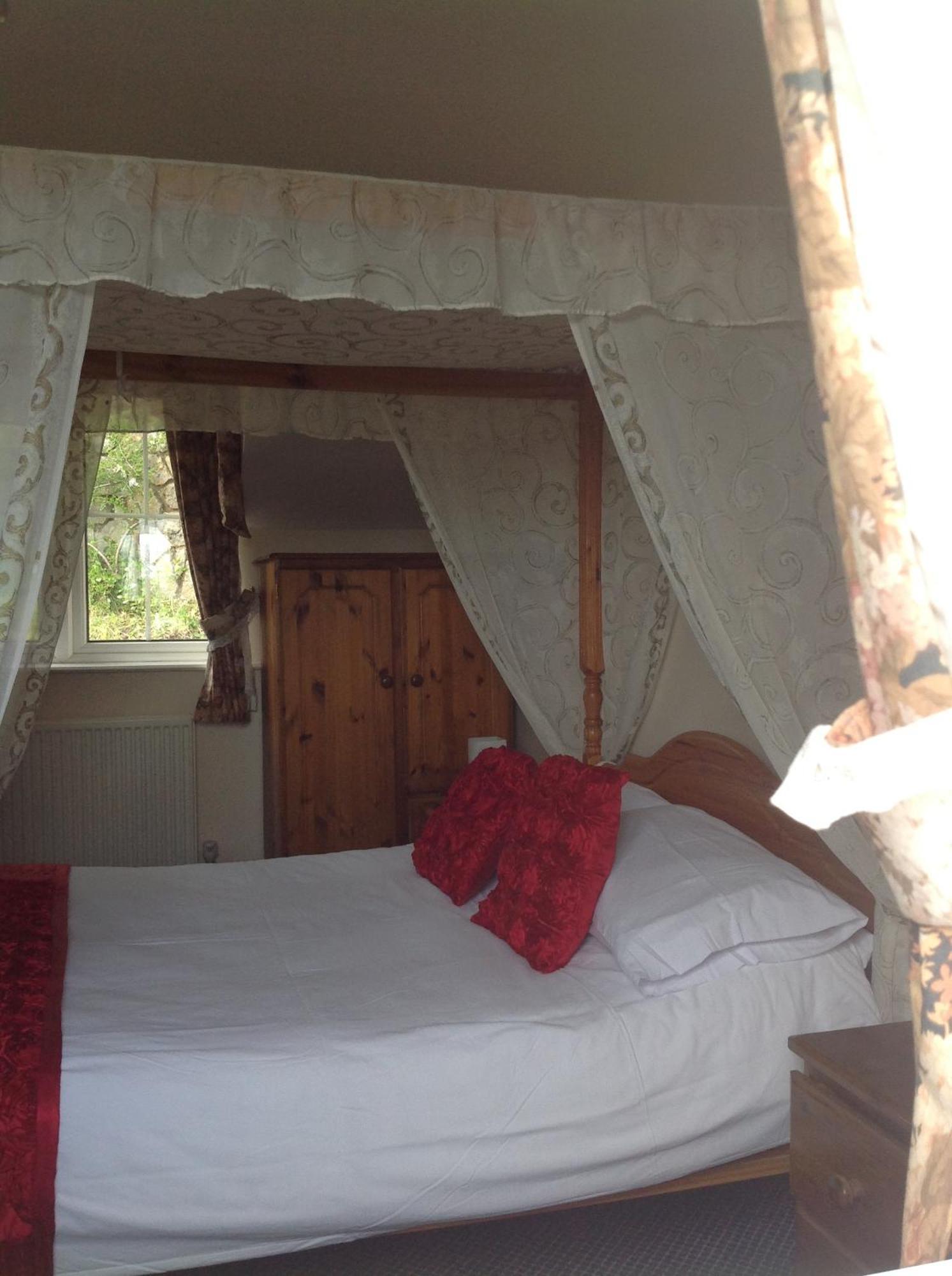 The Glan Yr Afon Inn Holywell  Habitación foto