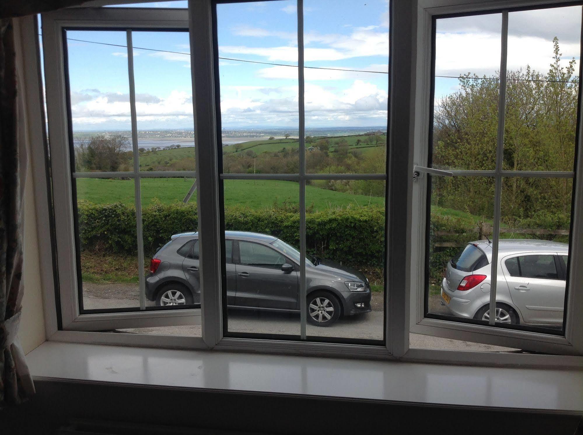 The Glan Yr Afon Inn Holywell  Exterior foto